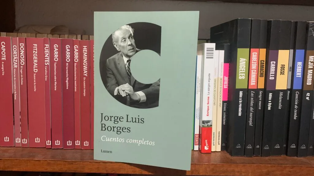 Portada del libro cuentos completos de jorge luis borges en editorial lumen. Publicada en el 2022